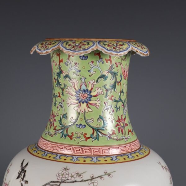 Qing Dynasty Qianlong Period Famille Rose Twelve Happiness Pattern Cloud Mouth Vase - Image 2