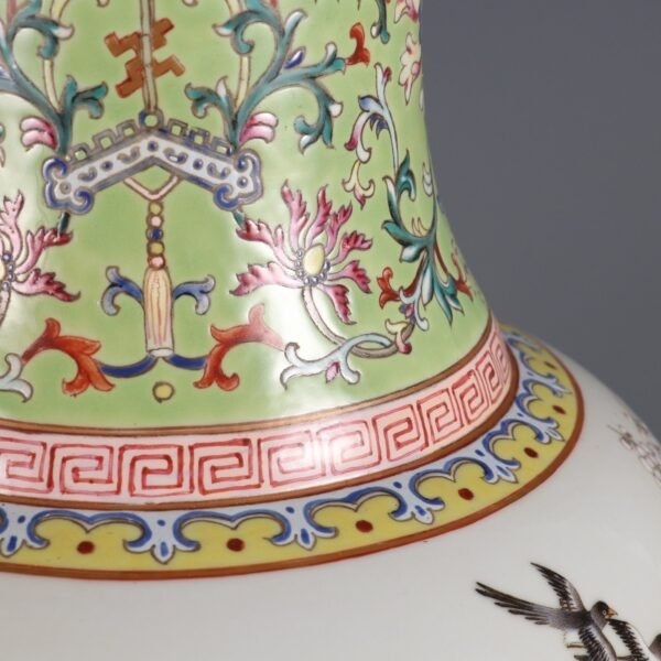 Qing Dynasty Qianlong Period Famille Rose Twelve Happiness Pattern Cloud Mouth Vase - Image 9