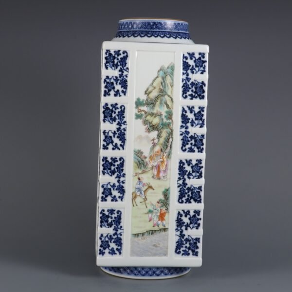 Brown vase with blue and white and pink figures, made in the Qianlong period of the Qing Dynasty