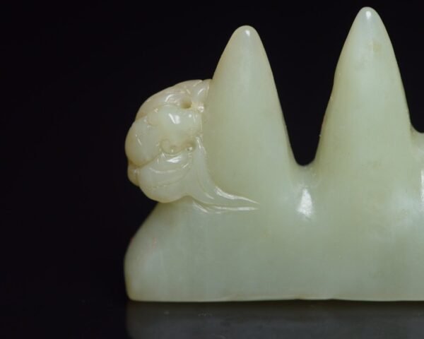 Hetian jade pen holder - Image 3