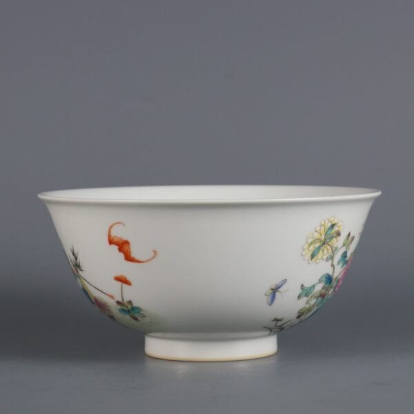 Qing Dynasty Qianlong period pastel figure and flower pattern palace bowl - Image 3