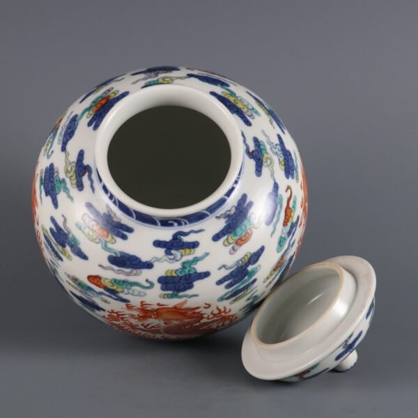 Doucai Cloud Dragon Pattern Covered Jar Made in the Qianlong Period of the Qing Dynasty - Image 8
