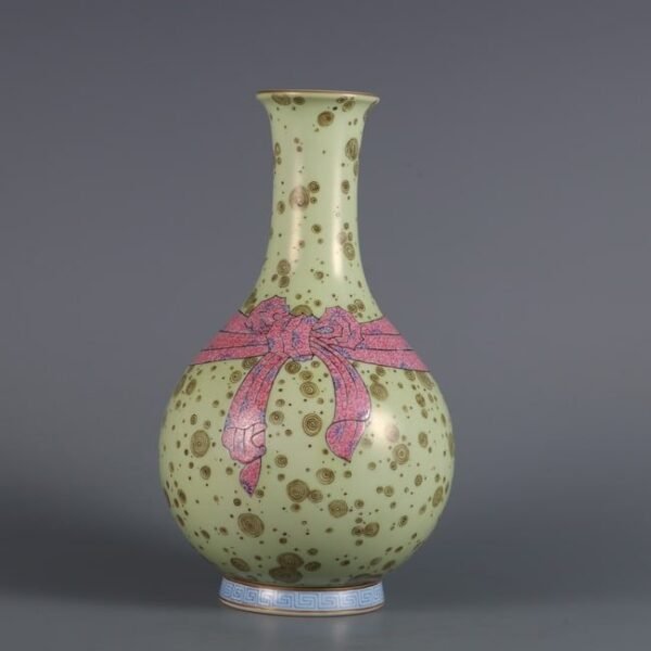 Qing Yongzheng Period Xiangfei Bamboo Glaze Ribbon Gallbladder Vase