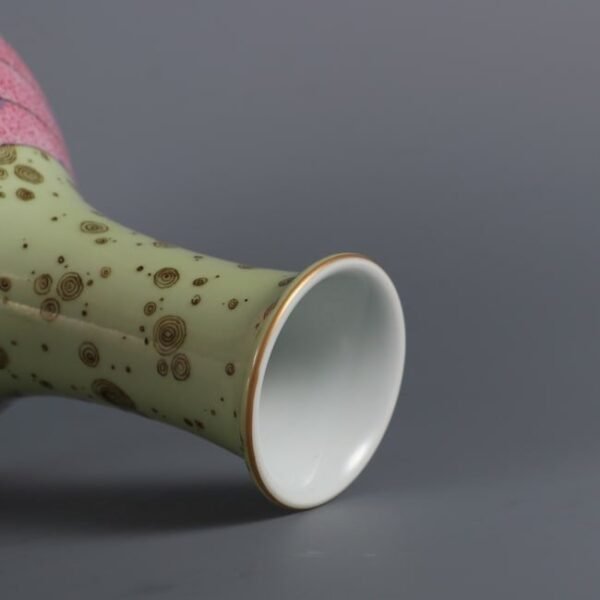 Qing Yongzheng Period Xiangfei Bamboo Glaze Ribbon Gallbladder Vase - Image 4