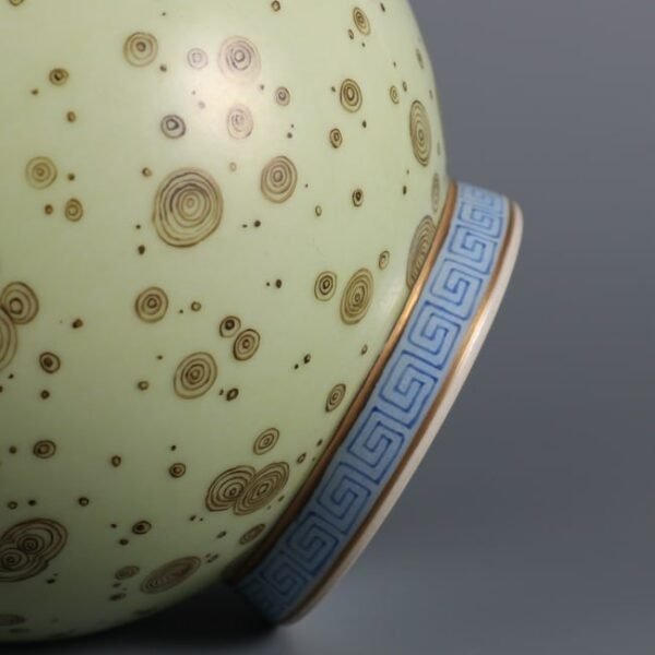 Qing Yongzheng Period Xiangfei Bamboo Glaze Ribbon Gallbladder Vase - Image 6