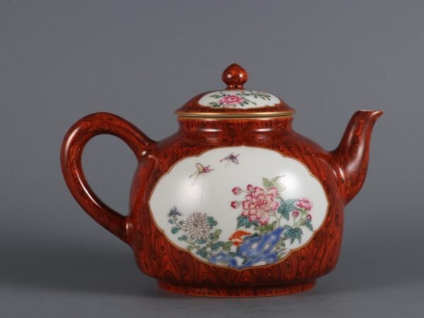 Qing Dynasty Qianlong Period Wood Grain Glaze Window Porcelain Flower Pattern Teapot