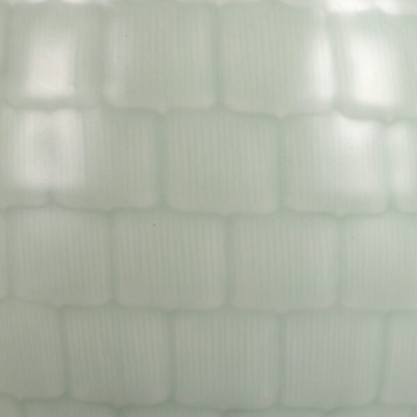 Qing Dynasty Qianlong period bean green glaze carved lotus petal olive vase - Image 5
