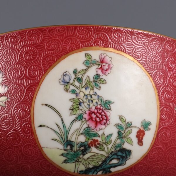 Made in the Guangxu Period of the Qing Dynasty ground with flower-patterned bowl - Image 4