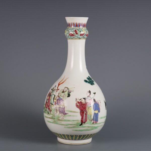 Qing Dynasty Yongzheng Period Famille Rose Eight Immortals Garlic Vase