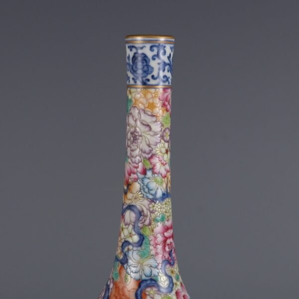 Qing Yongzheng blue and white with pink enamel flower pattern vase - Image 5