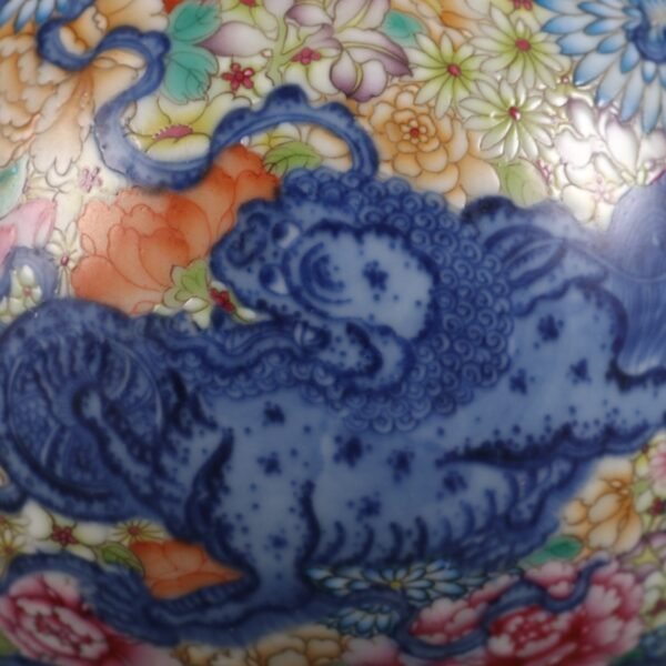 Qing Yongzheng blue and white with pink enamel flower pattern vase - Image 7
