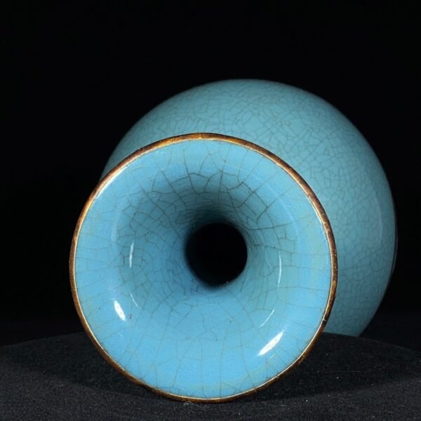 Song Ru kiln sky blue glaze engraved poem vase - Image 3