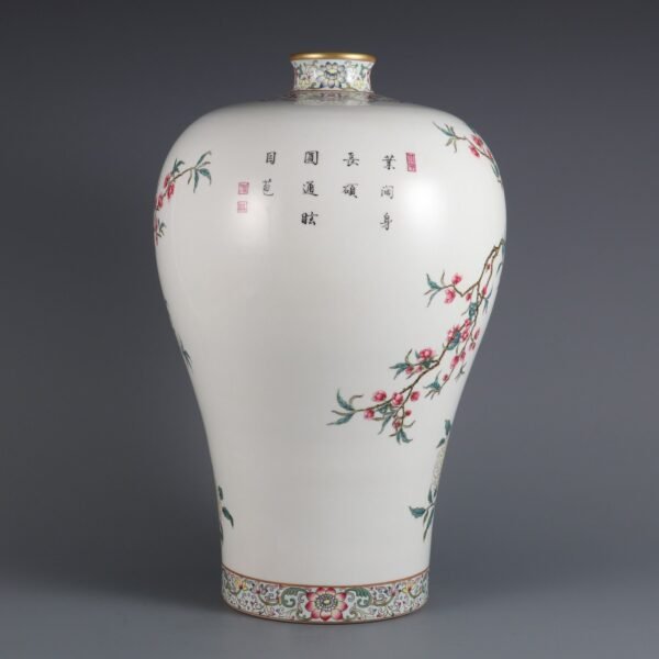 flower and bird patterns and inscriptions in the Yongzheng period of the Qing Dynasty
