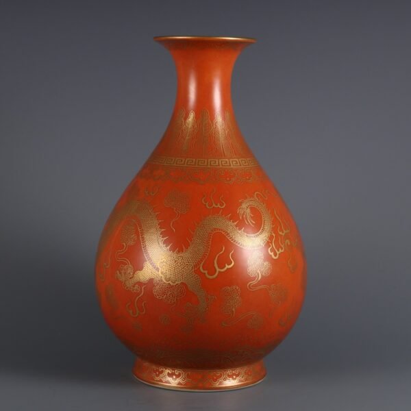 Qing Dynasty Yongzheng Period Alum Red Background Gold-painted Double Dragon - Image 4