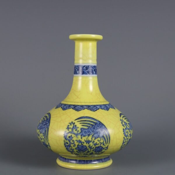 white phoenix pattern beetle vase made in the Qianlong period of the Qing Dynasty - Image 5