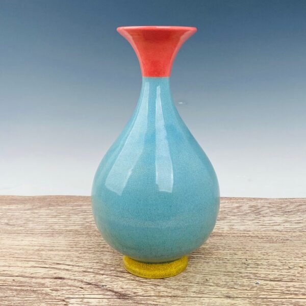 Dazhou Chai Kiln three-color gilded vase - Image 2