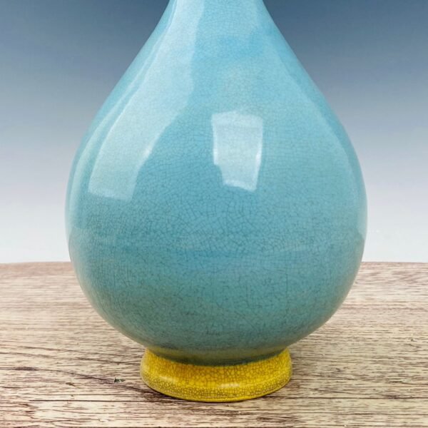 Dazhou Chai Kiln three-color gilded vase - Image 6