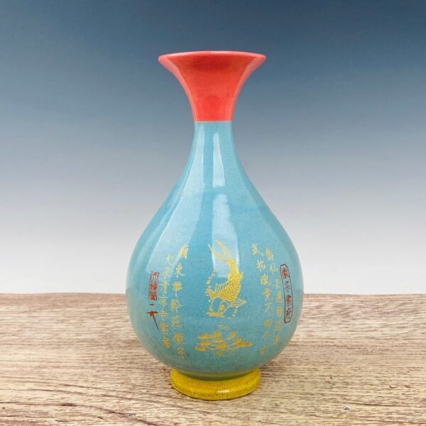 Dazhou Chai Kiln three-color gilded vase