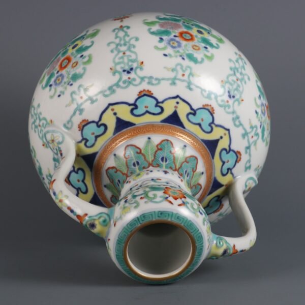 Pattern Ruyi Ear Gourd Zun Made in the Yongzheng Period of the Qing Dynasty - Image 3