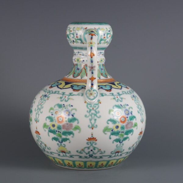 Pattern Ruyi Ear Gourd Zun Made in the Yongzheng Period of the Qing Dynasty - Image 5