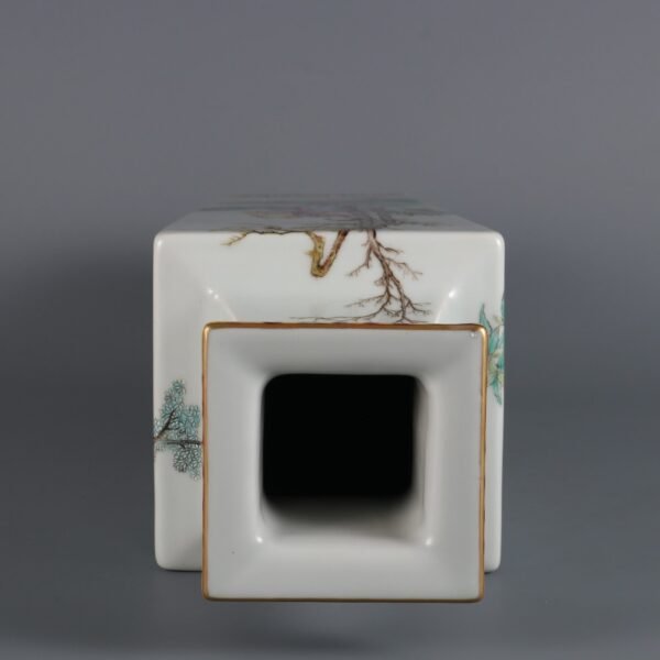 Four beauties painted in pastel enamel in the Qianlong period of the Qing Dynasty - Image 3