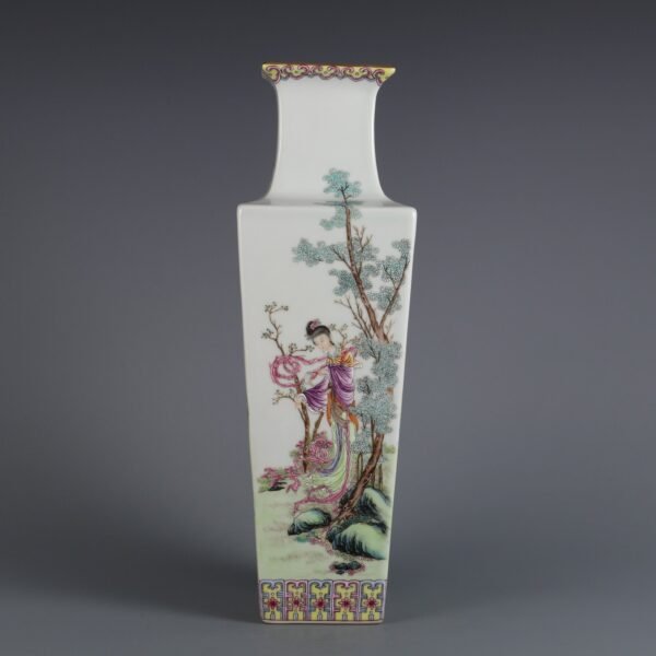 Four beauties painted in pastel enamel in the Qianlong period of the Qing Dynasty - Image 6