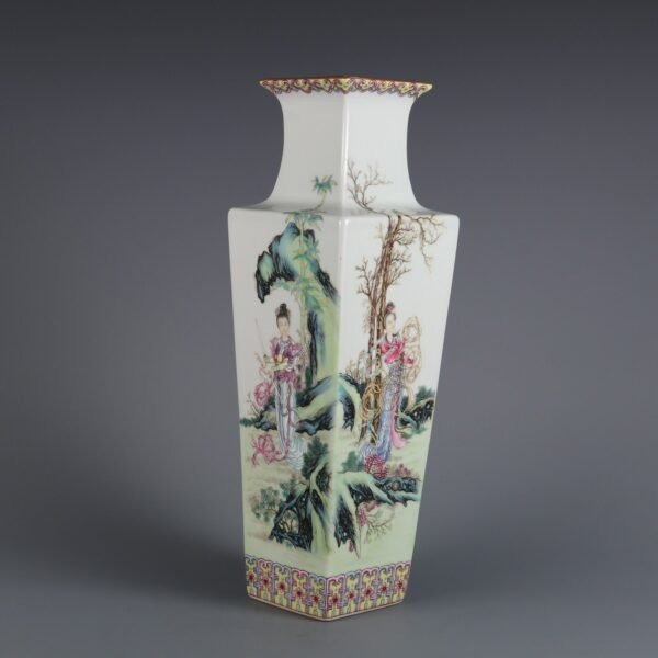 Four beauties painted in pastel enamel in the Qianlong period of the Qing Dynasty - Image 7