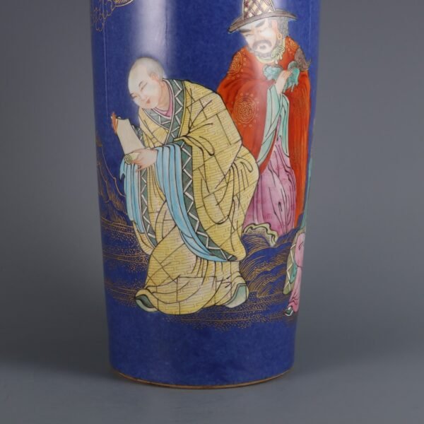 gold-painted arhat figure stick vase made in the Kangxi period of the Qing Dynasty - Image 5