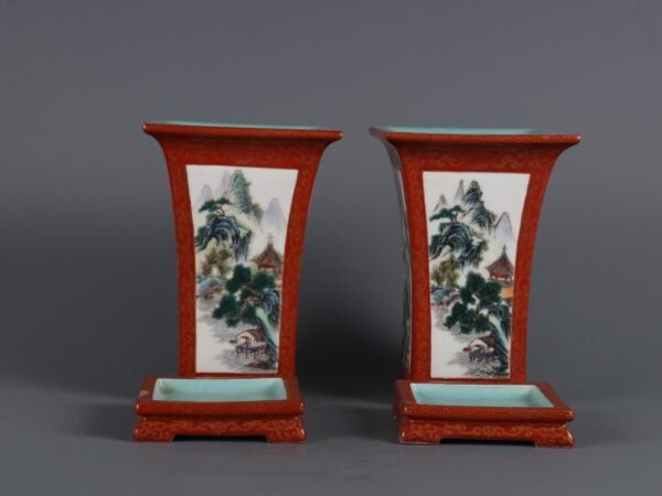 gold-painted windows and landscape patterns, made in the Qianlong period of the Qing Dynasty