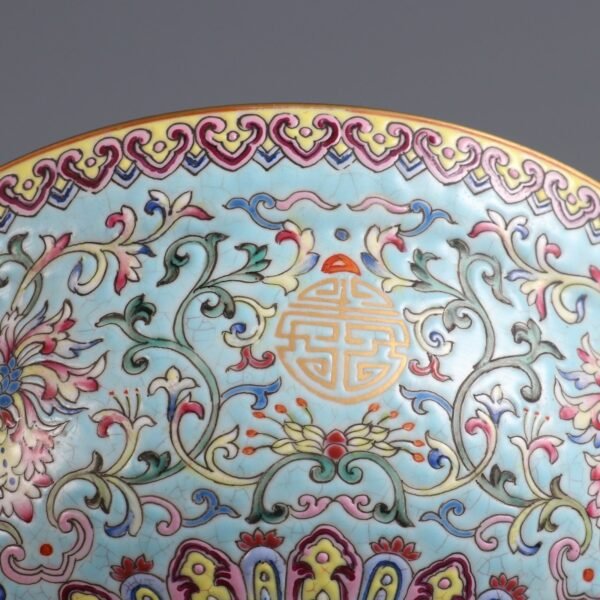 Qing Dynasty Jiaqing Period Powder-glazed Passionflower Longevity Pattern Bent-waist Bowl - Image 7