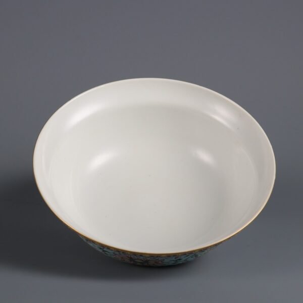 Qing Dynasty Jiaqing Period Powder-glazed Passionflower Longevity Pattern Bent-waist Bowl - Image 8