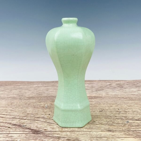Ru porcelain plum vase
