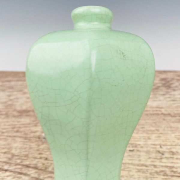 Ru porcelain plum vase - Image 8