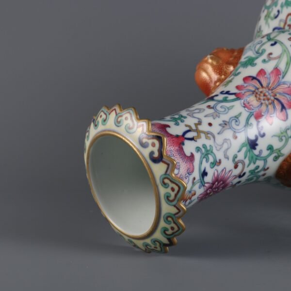 pattern animal ears flower mouth gourd vase made in the Qianlong period of the Qing Dynasty - Image 4