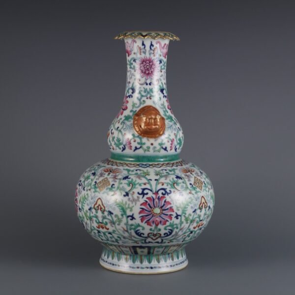 pattern animal ears flower mouth gourd vase made in the Qianlong period of the Qing Dynasty - Image 6