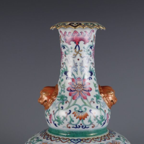 pattern animal ears flower mouth gourd vase made in the Qianlong period of the Qing Dynasty - Image 7