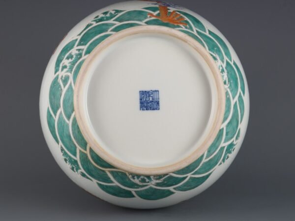 Qing Dynasty Qianlong Period Gold-painted Dragon and Phoenix Auspicious Ruyi Ear Blessing Vase - Image 8