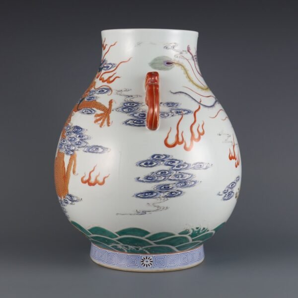 Qing Dynasty Qianlong Period Gold-painted Dragon and Phoenix Auspicious Ruyi Ear Blessing Vase - Image 4