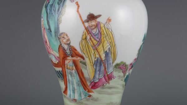 Qing Dynasty Qianlong Period Famille Rose Arhat Pattern Dragon Ear Appreciation Vase - Image 7