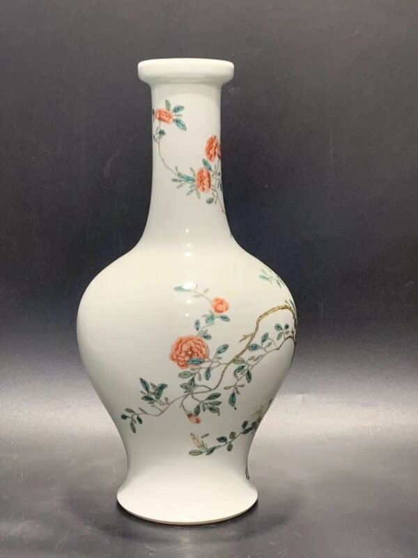 Qing Yongzheng pastel flower vase - Image 3