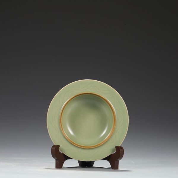 Old Collection of Tang Dynasty Yue Kiln Secret Color Hollow Covered Jar Incense Burner - Image 2