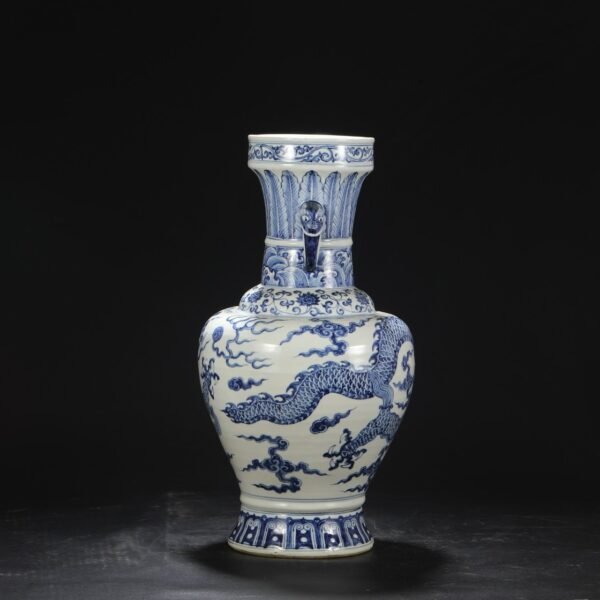 Old collection of Ming Xuande blue and white cloud dragon pattern elephant ear large vase - Image 6