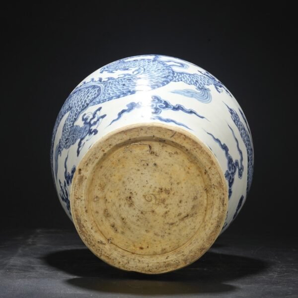 Old collection of Ming Xuande blue and white cloud dragon pattern elephant ear large vase - Image 8